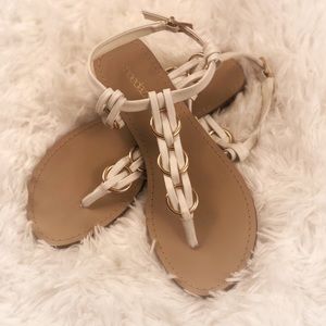 LIKE NEW!🌟Beautiful Gold and white sandals!